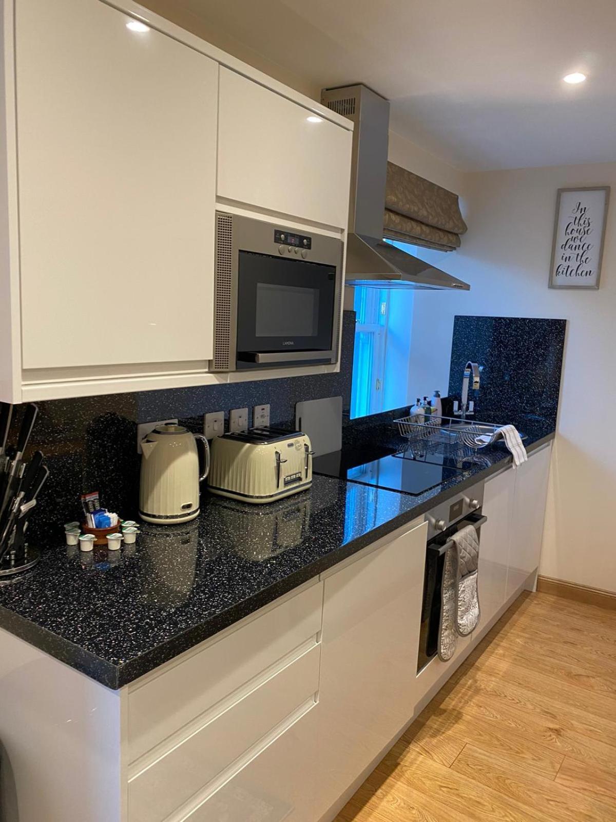 Waverley Inn Holiday Apartments Inverness Chambre photo